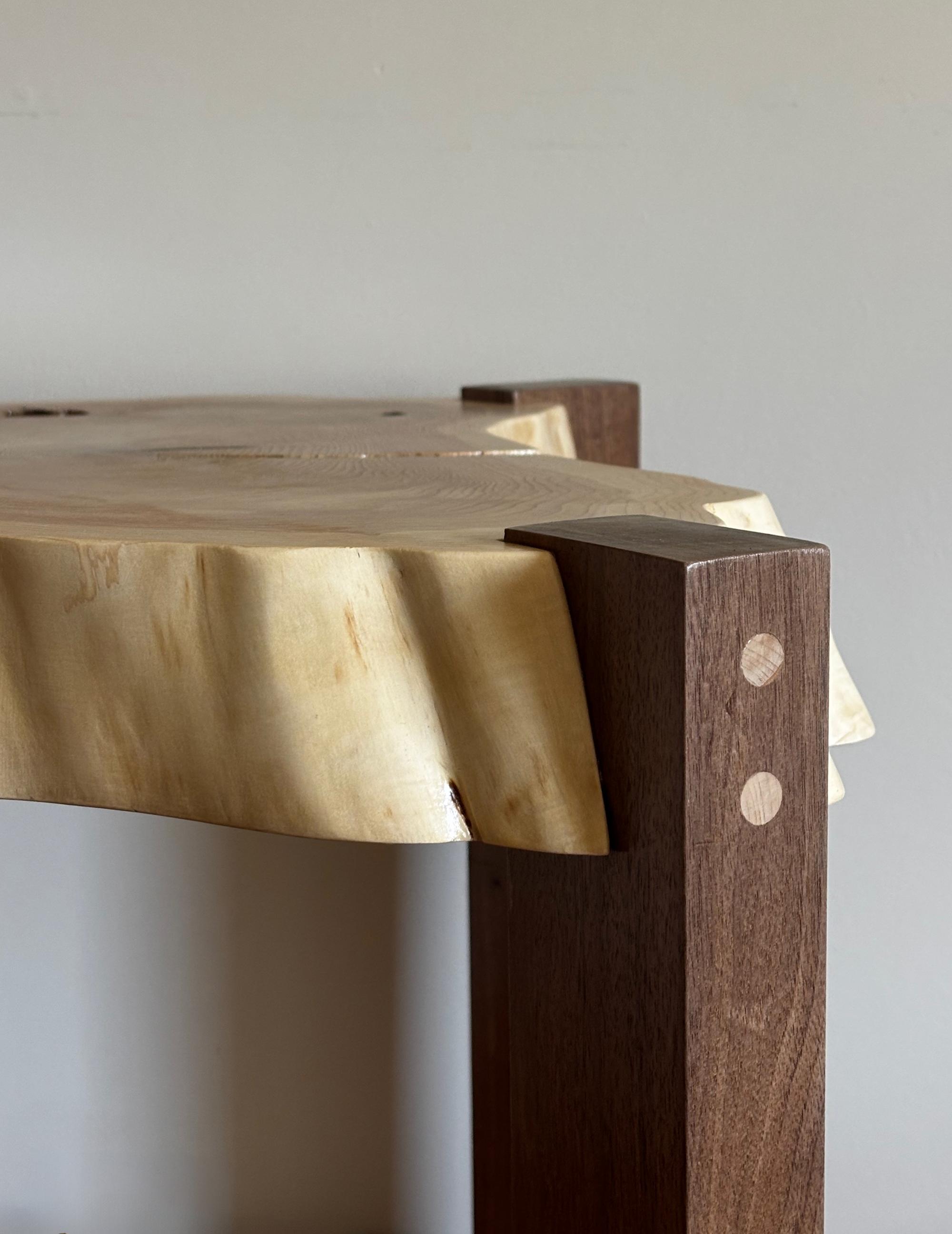 Cedar Cookie Table leg detail